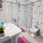 Center, Modern House With Ac And Wi-fi 아파트 *