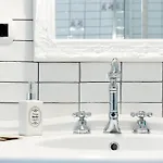 아파트 Center, Modern House With Ac And Wi-fi