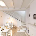 Center, Modern House With Ac And Wi-fi 아파트 올비아