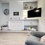 Center, Modern House With Ac And Wi-fi Ольбия