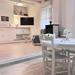 Center, Modern House With Ac And Wi-fi Apartment