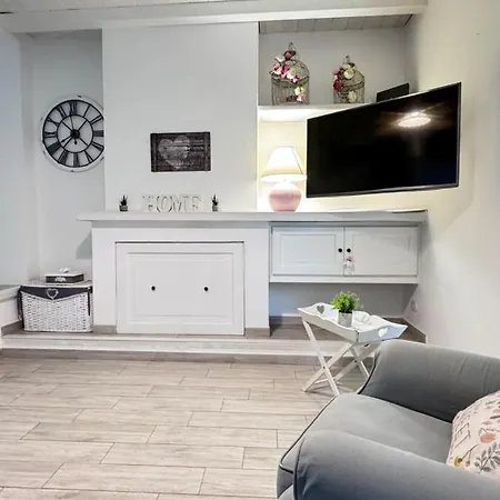 Center, Modern House With Ac And Wi-fi 올비아