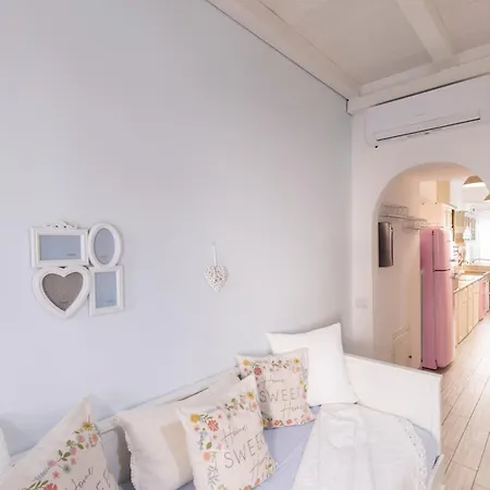 Center, Modern House With Ac And Wi-fi