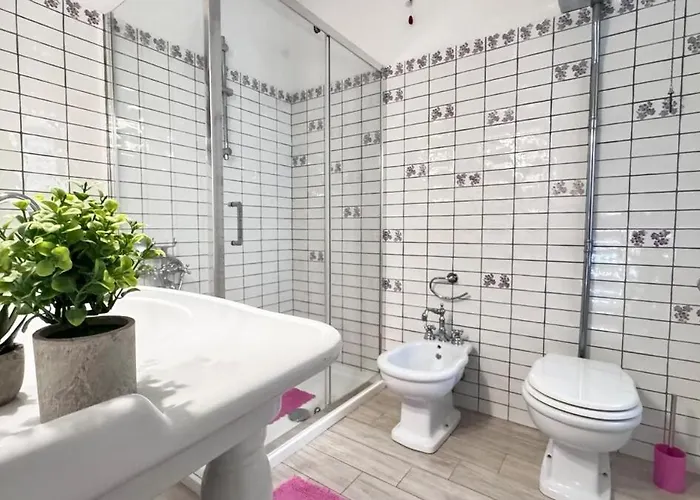 Center, Modern House With Ac And Wi-fi